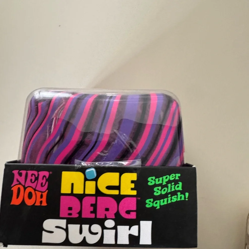 NeeDoh Nice Berg Swirl Super Solid Squish - BRAND NEW IN BOX - Picture 5 of 8